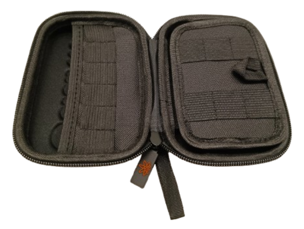 CASE SADHU PEQUENO 16
